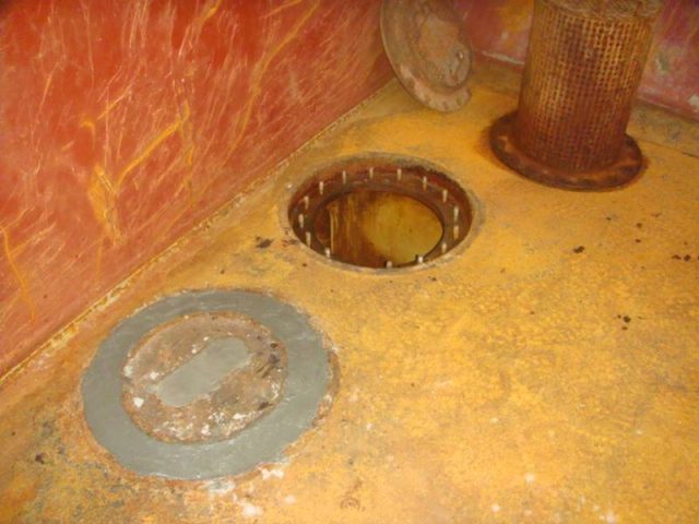  Hold Bilges Cleaning - Maintenance